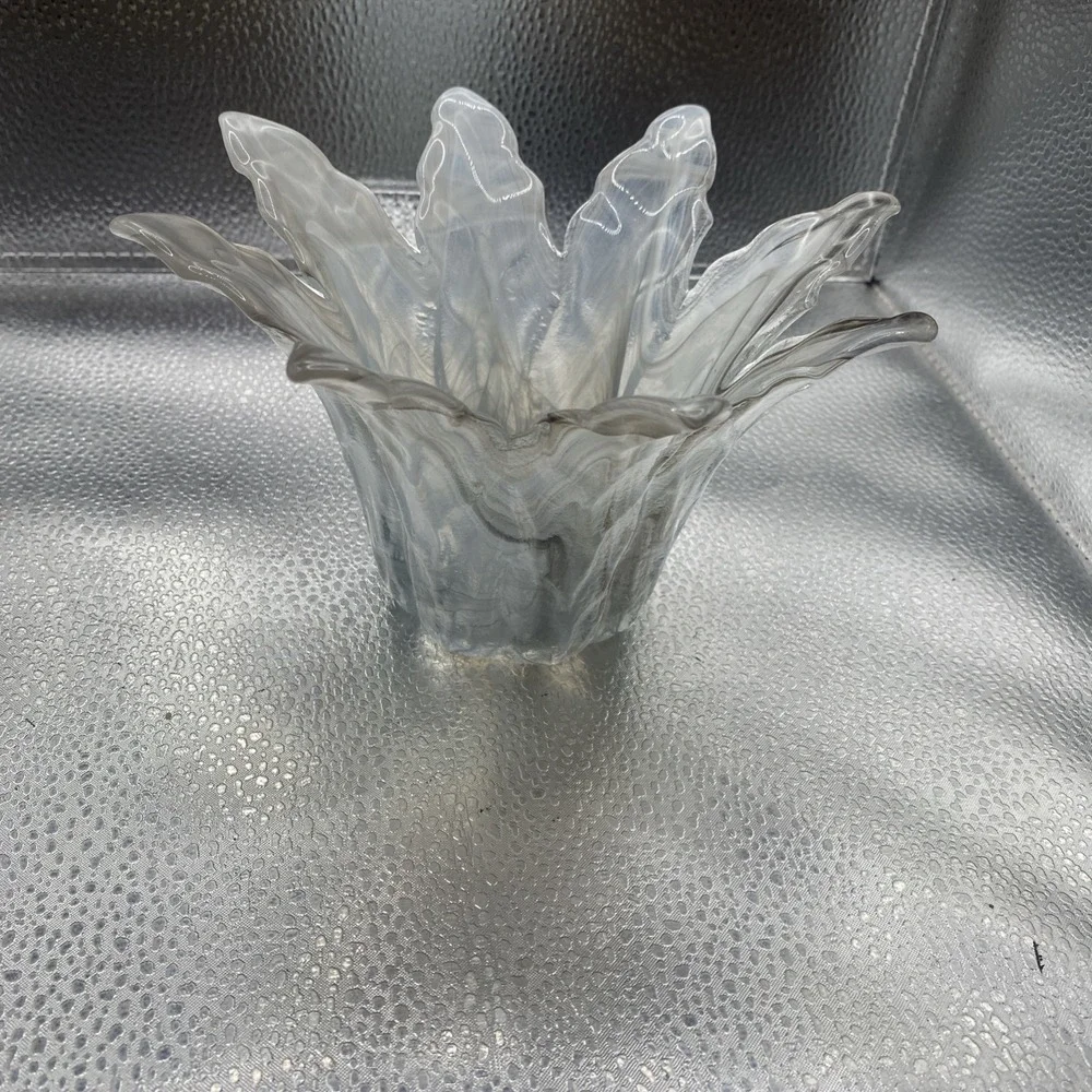 Murano Art Glass Vase 7 Inches Wide 5 Inches High Made In Italy